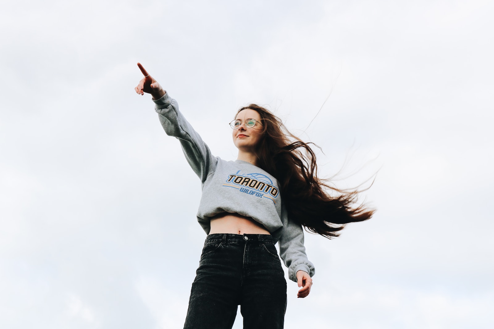 Self-Confidence Tips: A Comprehensive Guide To Boost Your Self-Esteem and start tackling challenges with newfound confidence.
